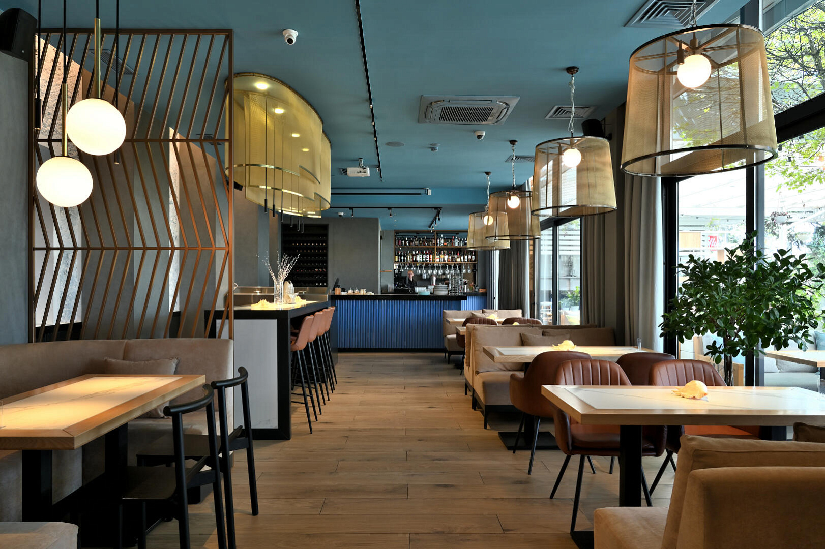 MORE Seafood Restaurant by PROJECT architectural bureau